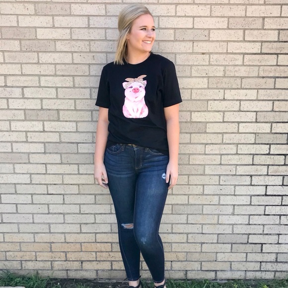 🎉HP🎉🐷Black Piggy T-Shirt🐷 - Picture 3 of 5